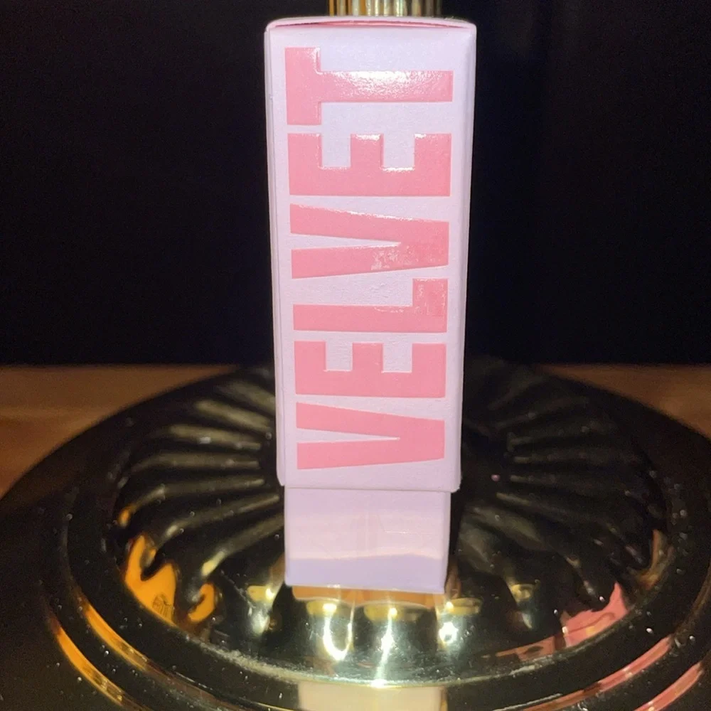 Jeffree Star Velvet Lipstick Jawbreaker Full-size NWT